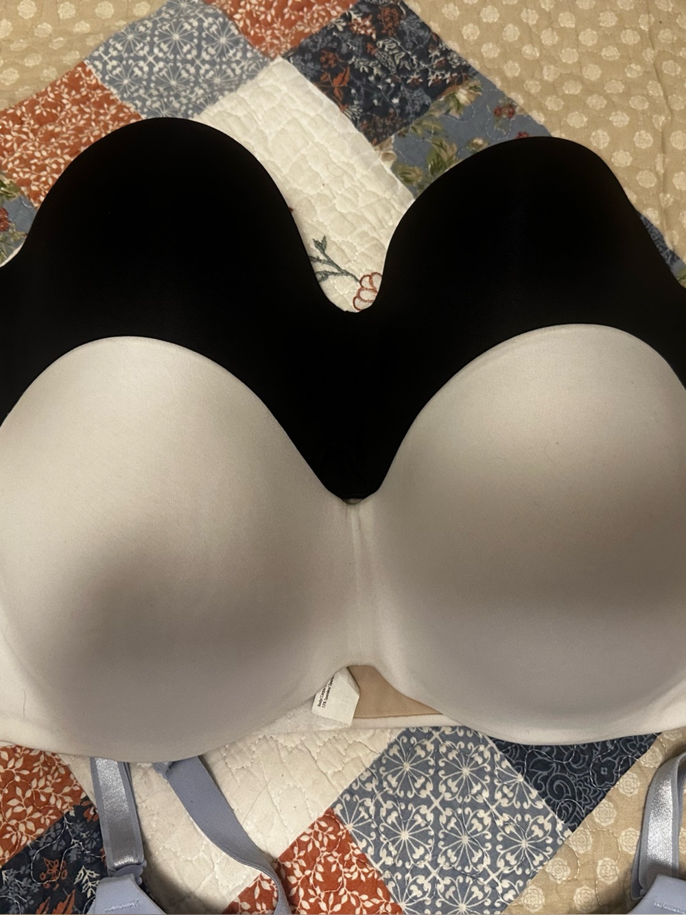 Two Maidenform Smooth strapless T-Shirt Bras in White and Black